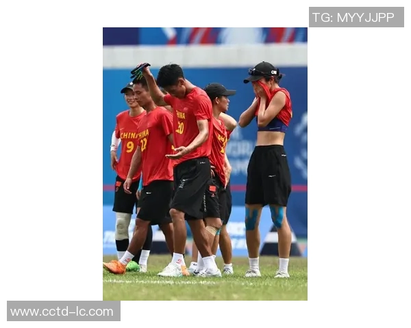 成都飞盘队在全国飞盘速度排行榜中荣获第六名的佳绩引发关注 成都飞盘队在全国飞盘速度排行榜中荣获第六名的佳绩引发关注