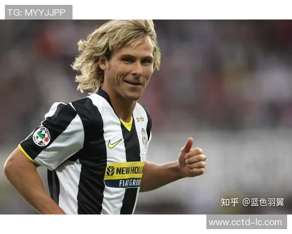 足球明星与蜡像背后的传奇故事与梦想追寻 足球明星与蜡像背后的传奇故事与梦想追寻