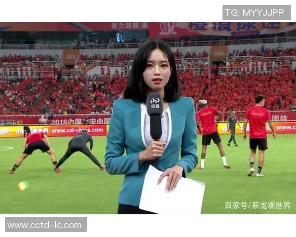 足球明星直播中的女翻译揭秘她们的幕后故事与职业挑战